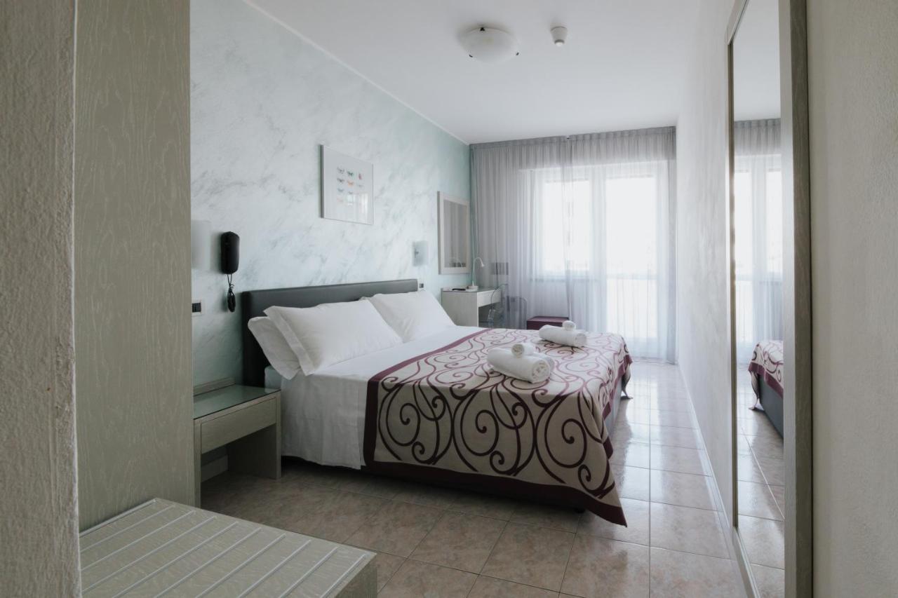 ליגננו סביאדורו Hotel Gloria מראה חיצוני תמונה
