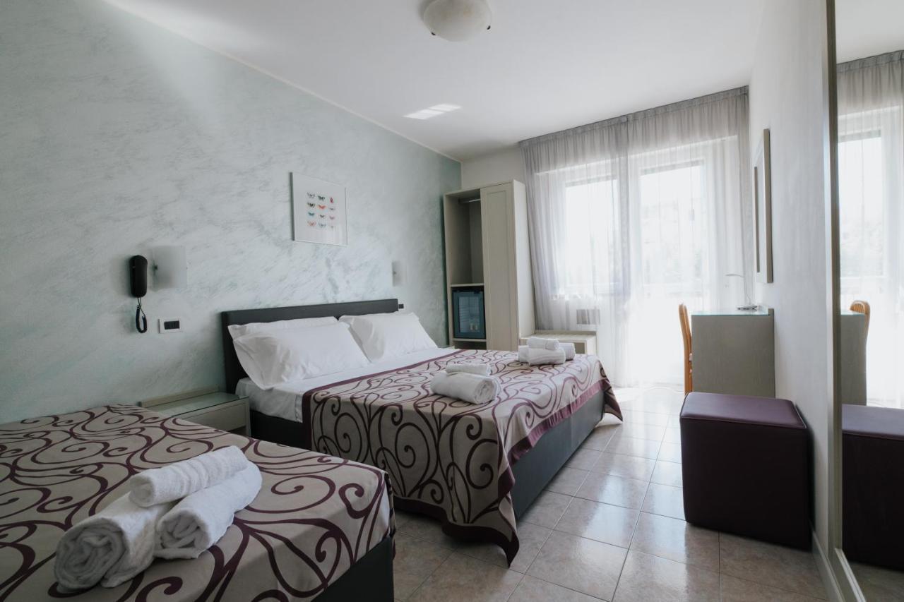 ליגננו סביאדורו Hotel Gloria מראה חיצוני תמונה
