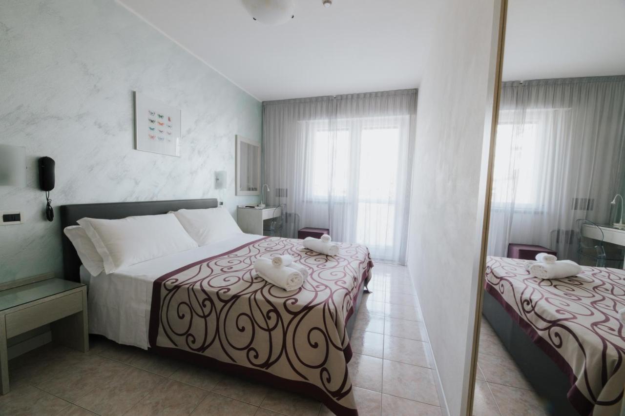 ליגננו סביאדורו Hotel Gloria מראה חיצוני תמונה