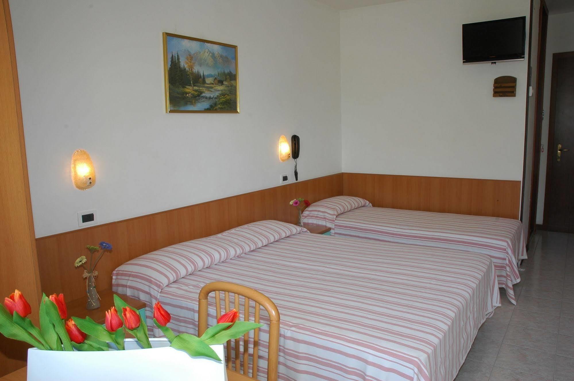 ליגננו סביאדורו Hotel Gloria מראה חיצוני תמונה