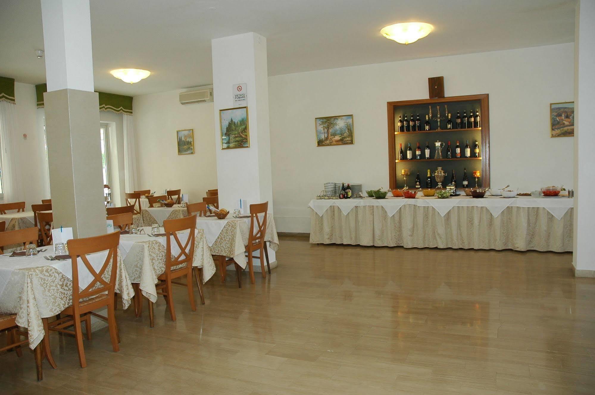 ליגננו סביאדורו Hotel Gloria מראה חיצוני תמונה