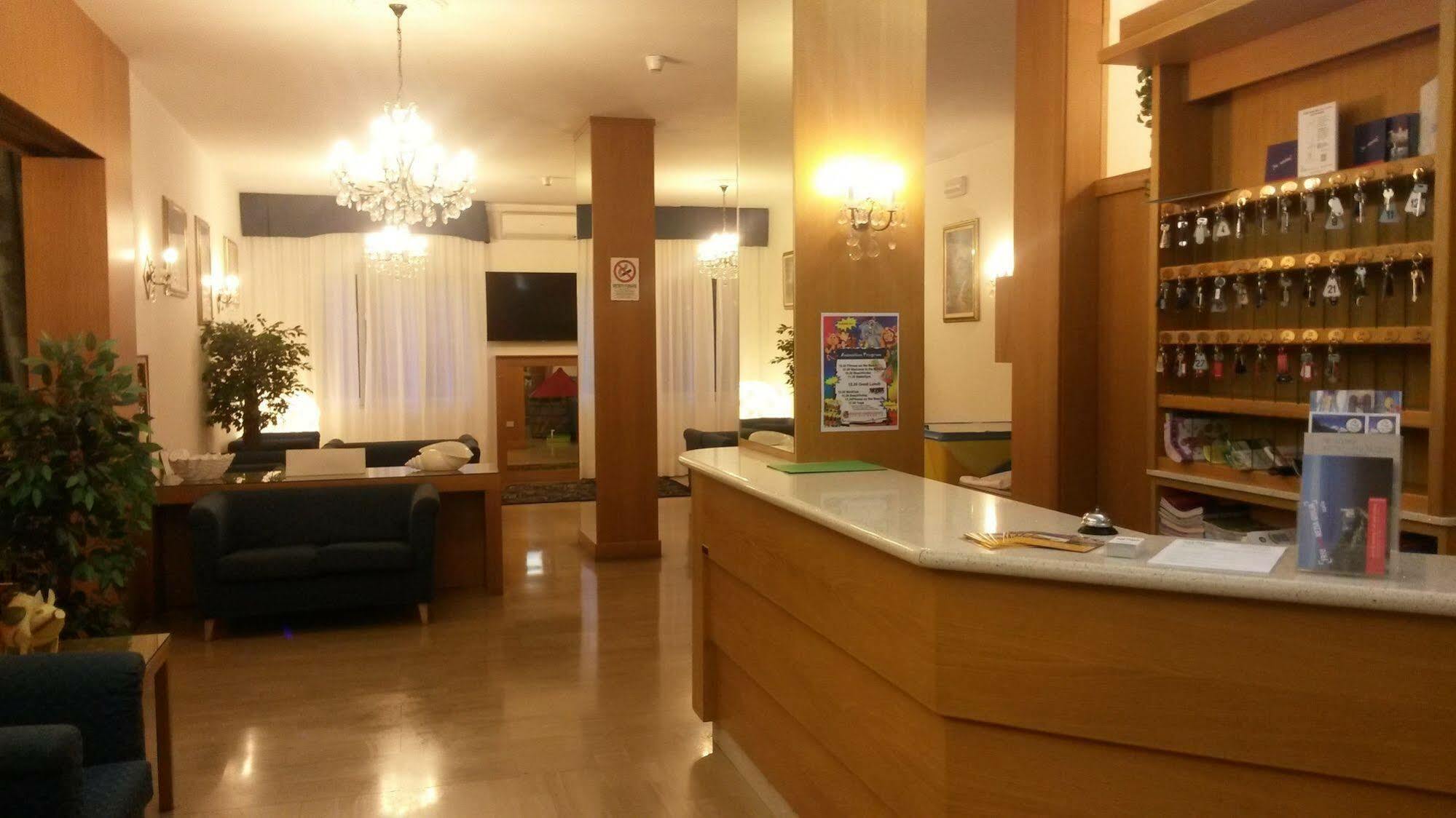 ליגננו סביאדורו Hotel Gloria מראה חיצוני תמונה